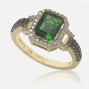 Emerald Halo Chocolate White Diamonds Ring